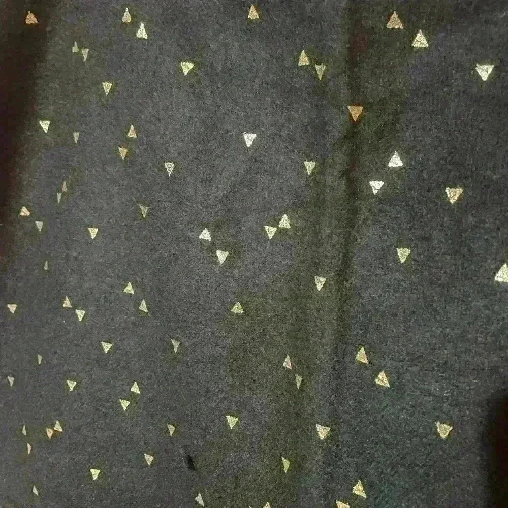 Hollister‎ Shawl